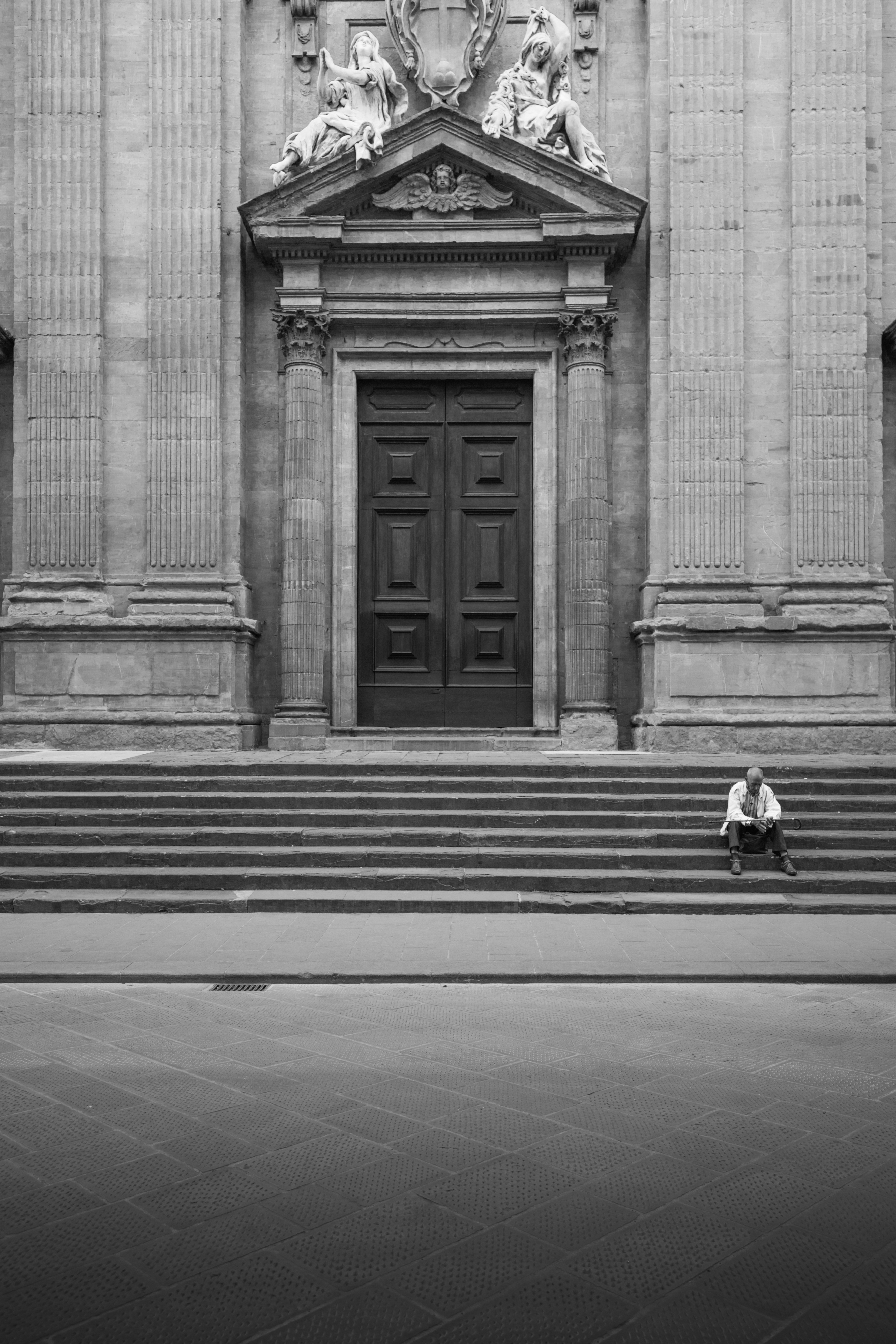 Asteptand - Victor Balutiu